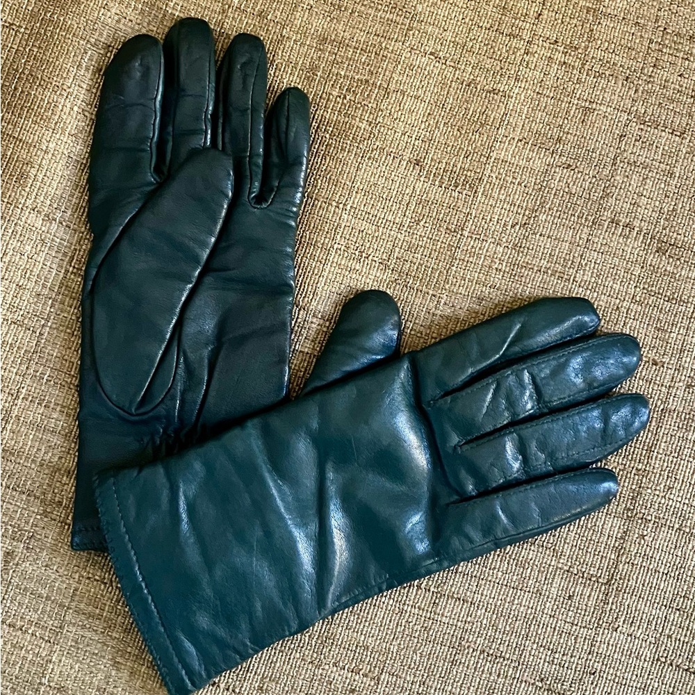 Faux Leather Hunter Green Women’s Driving Gloves